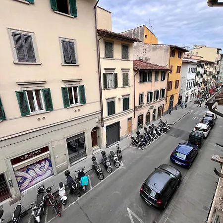 شقة Stop&sleep Con Bagno Privato E Cucinotto A 5 Min Dagli Uffizi فلورنس