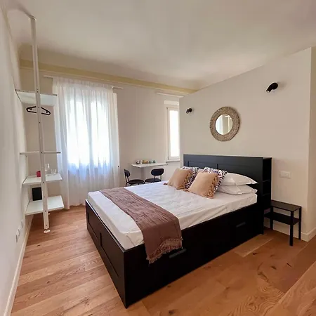 شقة Stop&sleep Con Bagno Privato E Cucinotto A 5 Min Dagli Uffizi فلورنس