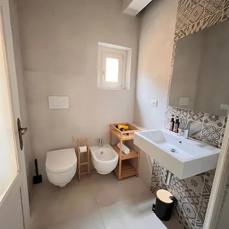 Stop&sleep Con Bagno Privato E Cucinotto A 5 Min Dagli Uffizi *
