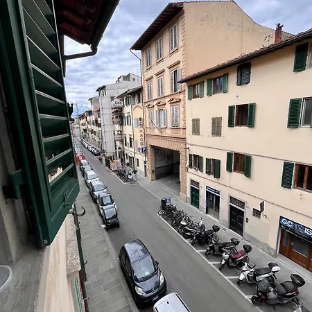 Stop&sleep Con Bagno Privato E Cucinotto A 5 Min Dagli Uffizi Florence